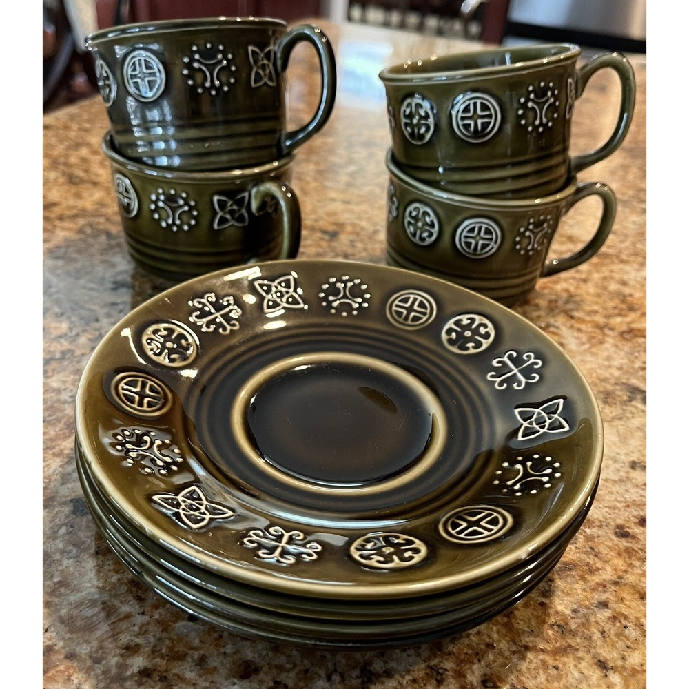 Lord‎ Nelson Pottery 4 Cup & Saucer Sets - Green Celtic Pattern - Beautiful